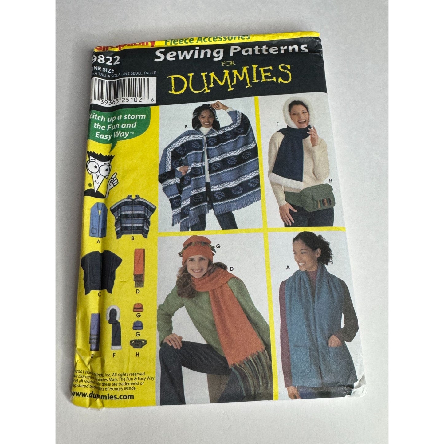 Simplicity Sewing Pattern For Dummies 9822 Fleece Accessories Scarf Poncho Bag