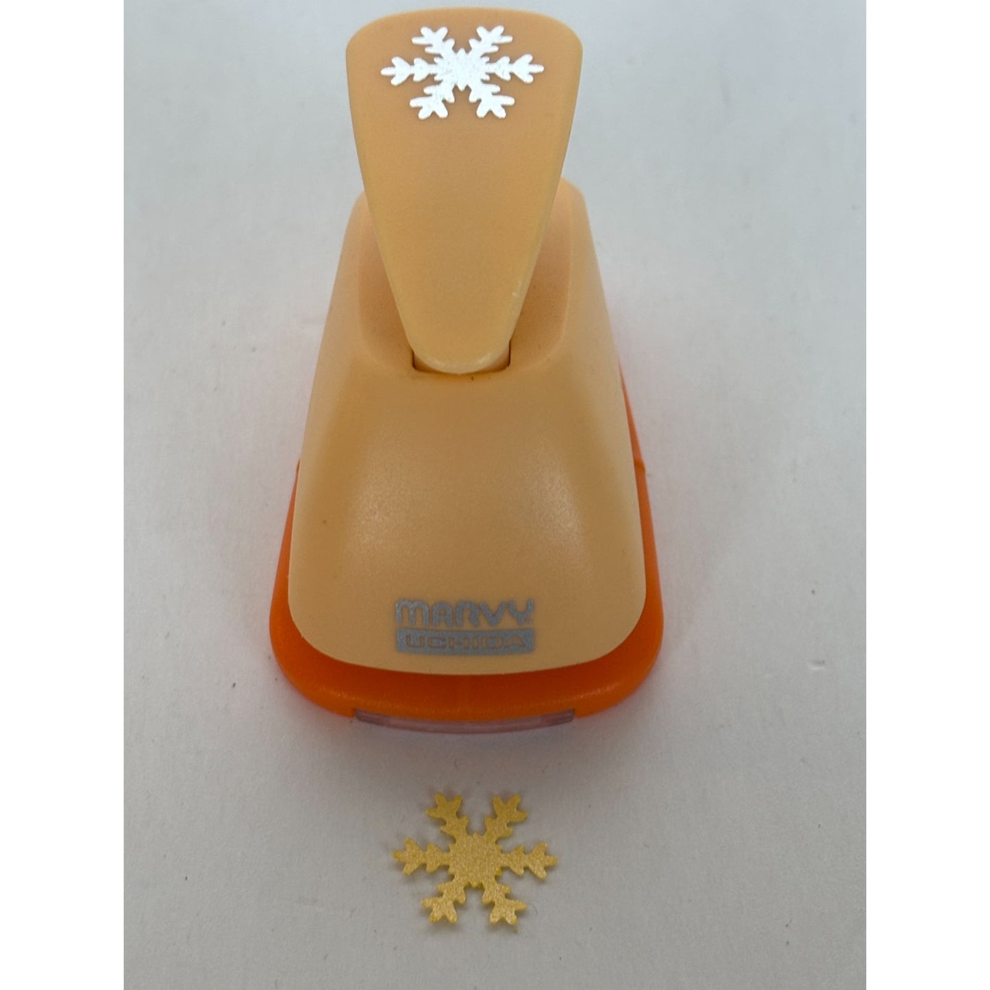 Marvy Uchida Snowflake Craft Punch For Christmas Card Making Winter Holiday 5/8"