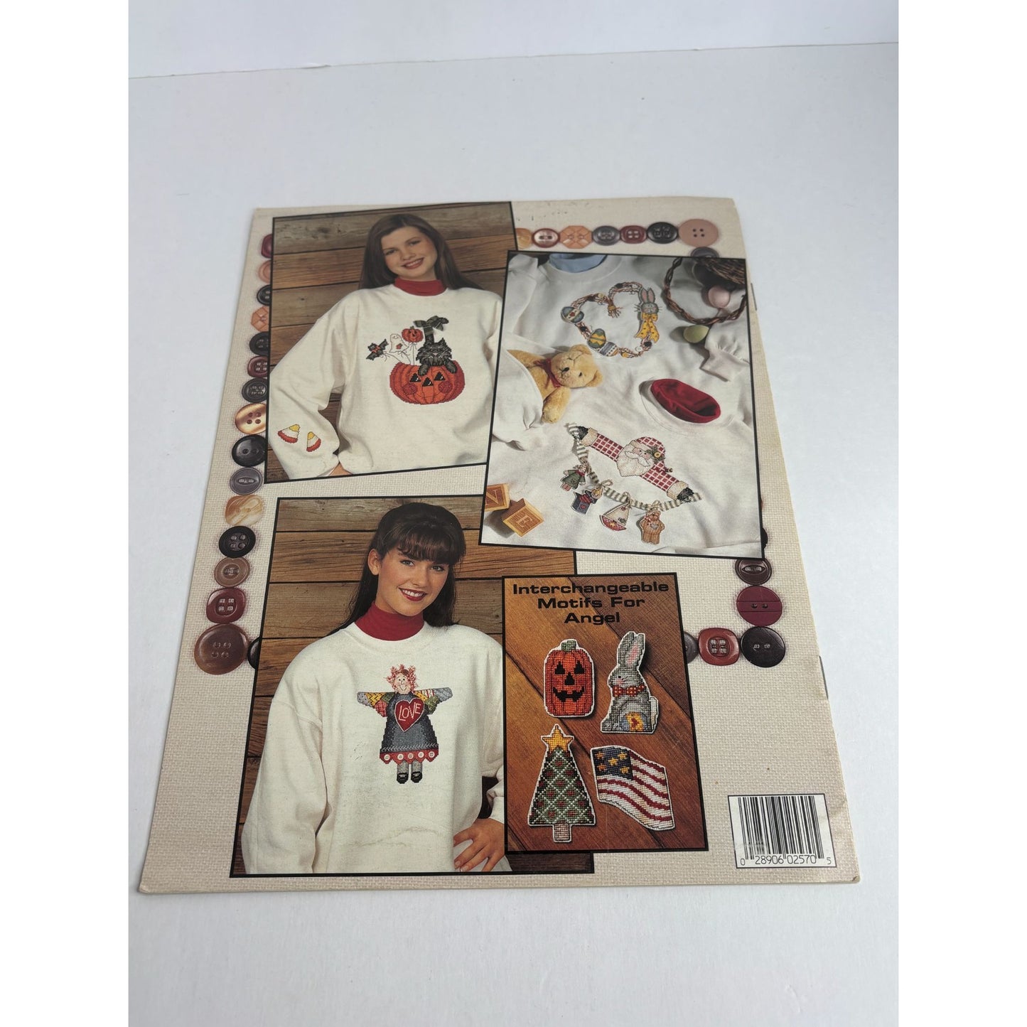 Leisure Arts Cross Stitch Pattern Leaflet Buttoned Up for the Holidays Halloween