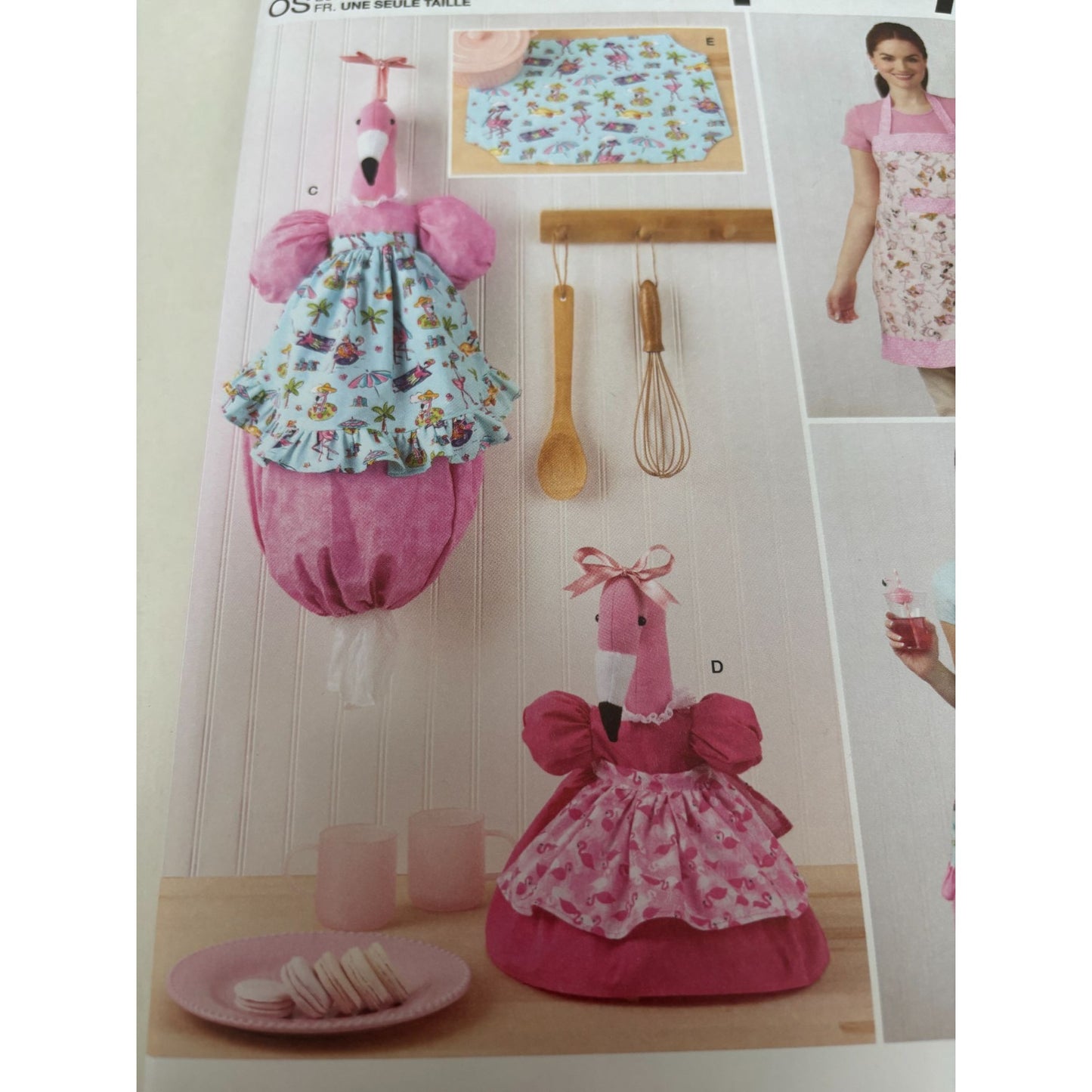 Simplicity Sewing Pattern S9973 Aprons Flamingo Kitchen Decor Plastic Bag Holder