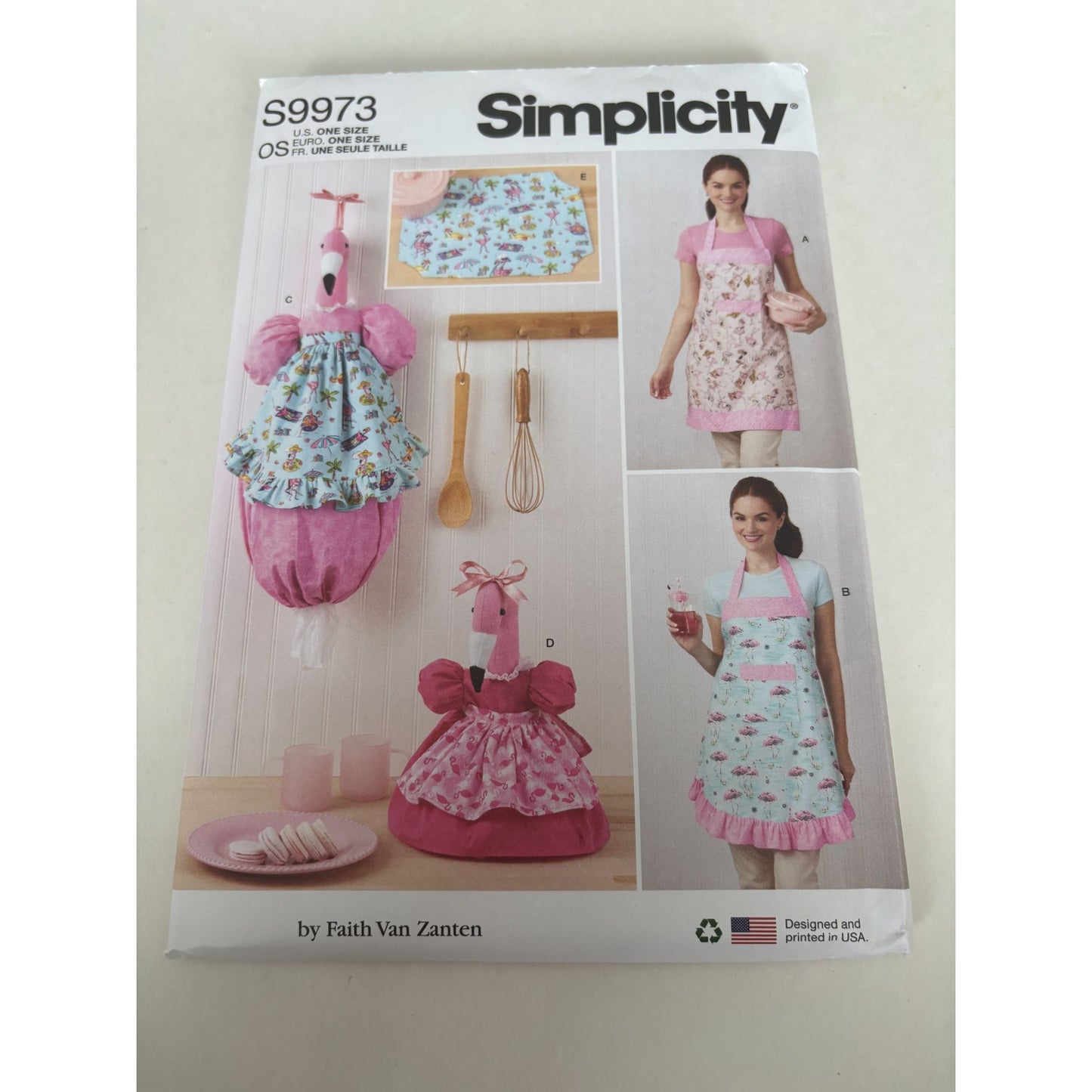 Simplicity Sewing Pattern S9973 Aprons Flamingo Kitchen Decor Plastic Bag Holder